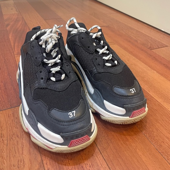Balenciaga Triple S Sneaker - Picture 1 of 13